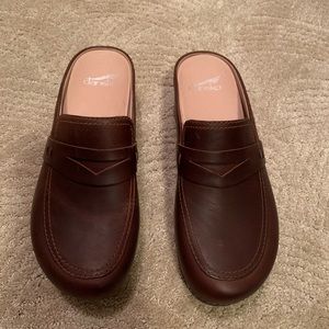 Dansko loafer clogs size 8